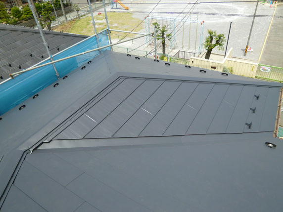 金属瓦重ね葺き工事